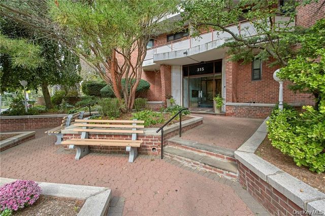 315 King Street 3C, Port Chester, NY 10573