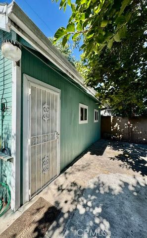 1199 W 38th Street, Los Angeles, CA 90037