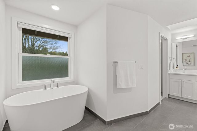 16302 123rd Place NE, Bothell, WA 98011