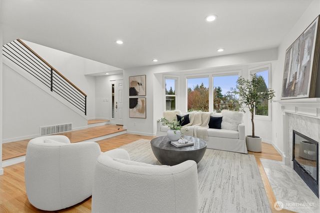 16302 123rd Place NE, Bothell, WA 98011