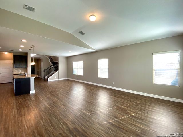 1206 Ranch Falls, San Antonio, TX 78245