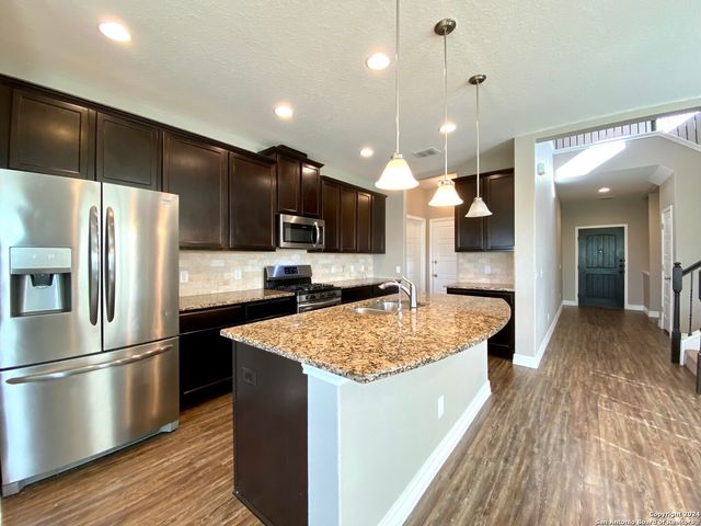 1206 Ranch Falls, San Antonio, TX 78245