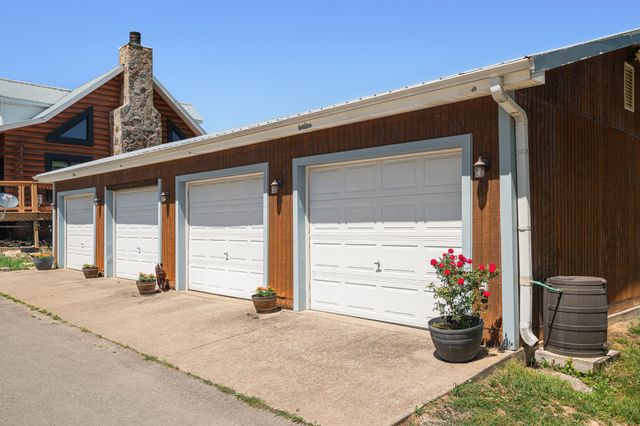 642 Beach Bottom Rd, Watertown, TN 37184
