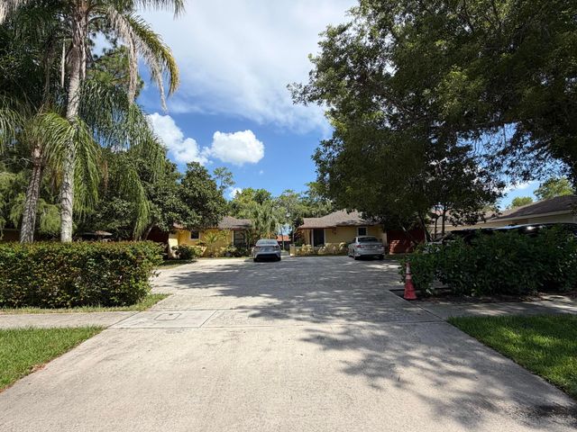 1104 Goldenrod Road C, Wellington, FL 33414