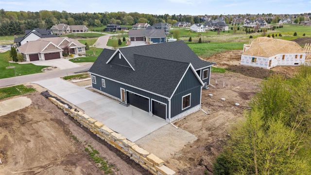 6811 Angelica Trail, Sun Prairie, WI 53590