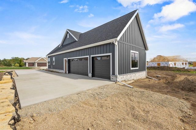 6811 Angelica Trail, Sun Prairie, WI 53590