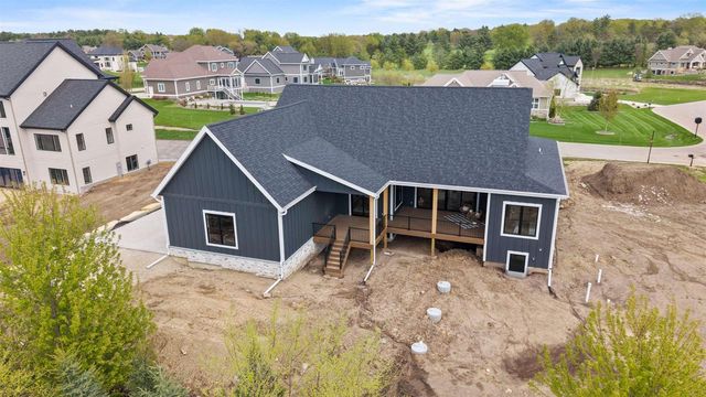 6811 Angelica Trail, Sun Prairie, WI 53590