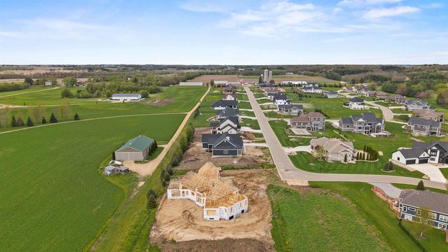 6811 Angelica Trail, Sun Prairie, WI 53590