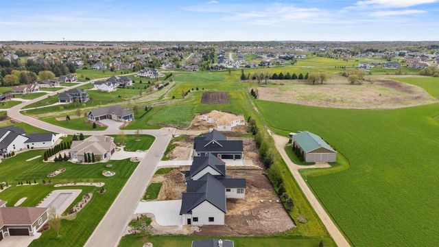 6811 Angelica Trail, Sun Prairie, WI 53590