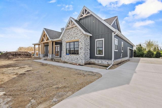 6811 Angelica Trail, Sun Prairie, WI 53590