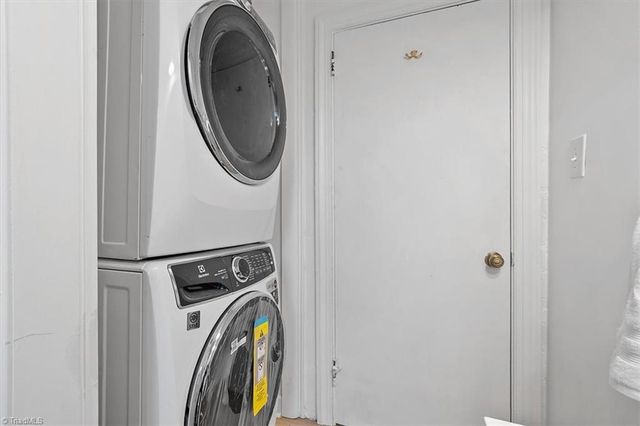 1385 Bridgton Road, Winston-salem, NC 27127