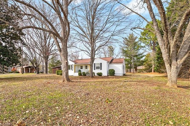 1385 Bridgton Road, Winston-salem, NC 27127