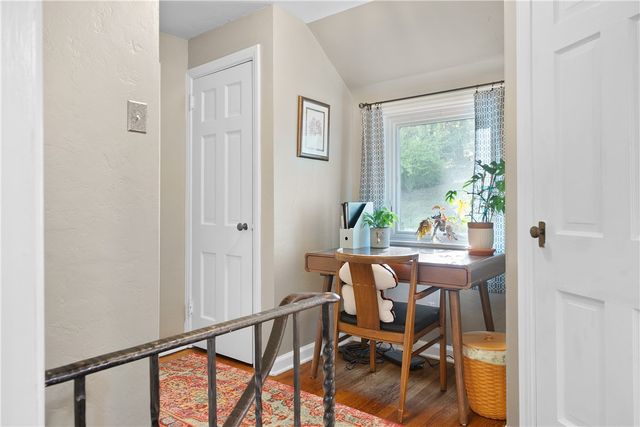 20 Brucewood Drive, Mt Lebanon, PA 15228