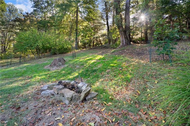 20 Brucewood Drive, Mt Lebanon, PA 15228