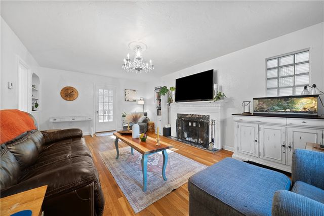 20 Brucewood Drive, Mt Lebanon, PA 15228