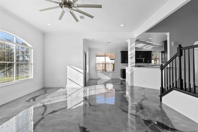 7619 Omaha Drive, Baytown, TX 77521