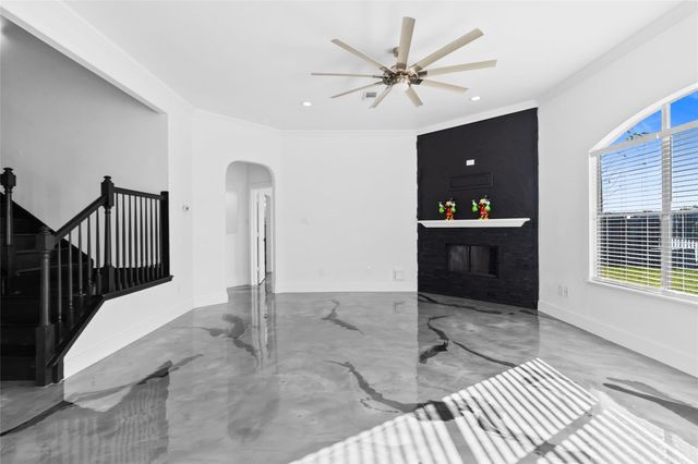 7619 Omaha Drive, Baytown, TX 77521