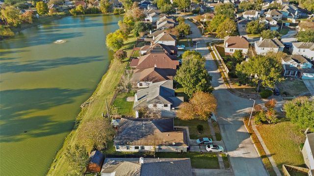 7619 Omaha Drive, Baytown, TX 77521