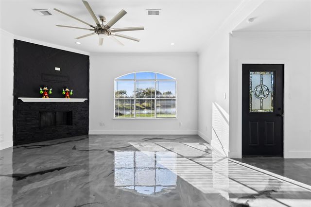 7619 Omaha Drive, Baytown, TX 77521