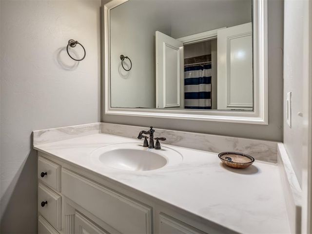 3125 Cumberland Drive, Edmond, OK 73034