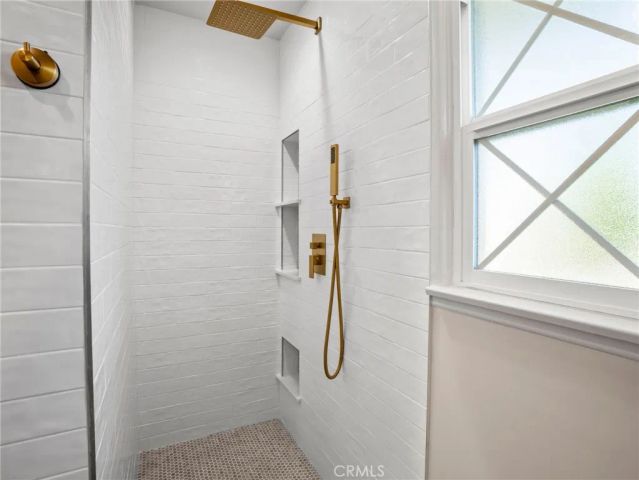1430 Shamrock, Costa Mesa, CA 92626