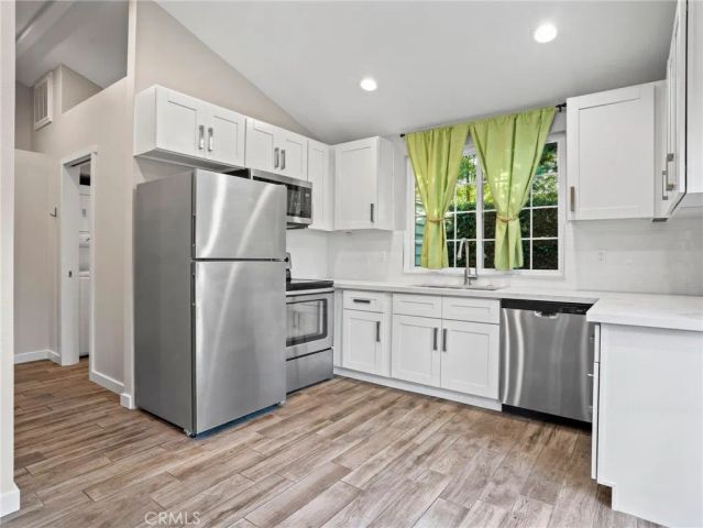 1430 Shamrock, Costa Mesa, CA 92626