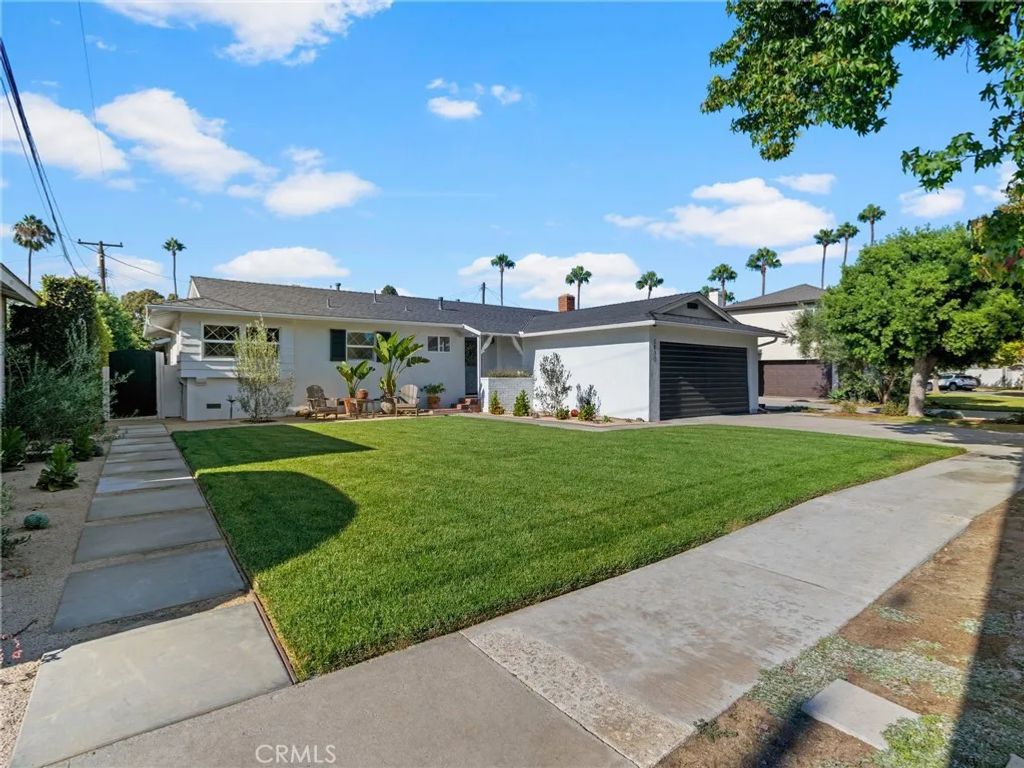 1430 Shamrock, Costa Mesa, CA 92626