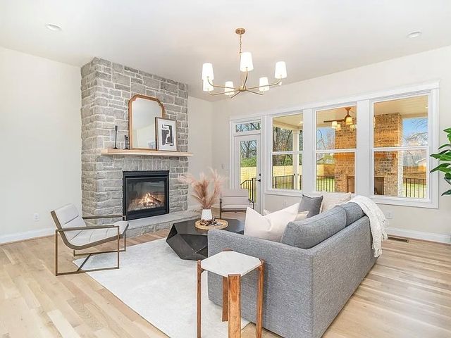2528 Park Dr, Nashville, TN 37214