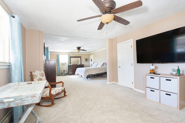 24 Lake St, Hudson, MA 01749