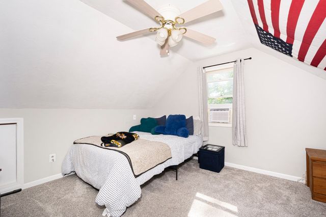 24 Lake St, Hudson, MA 01749