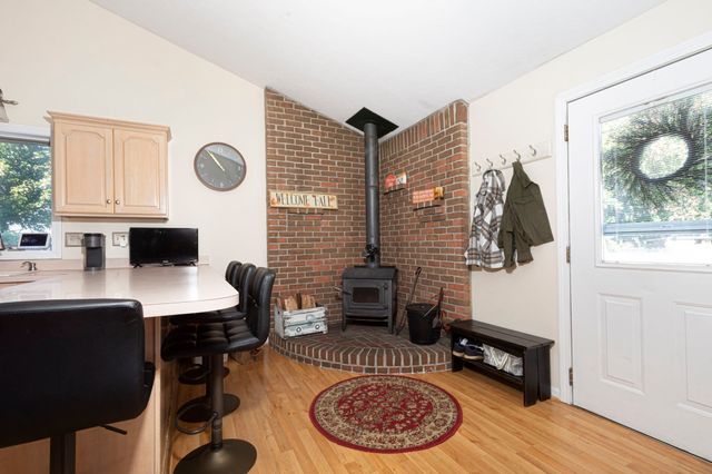 24 Lake St, Hudson, MA 01749
