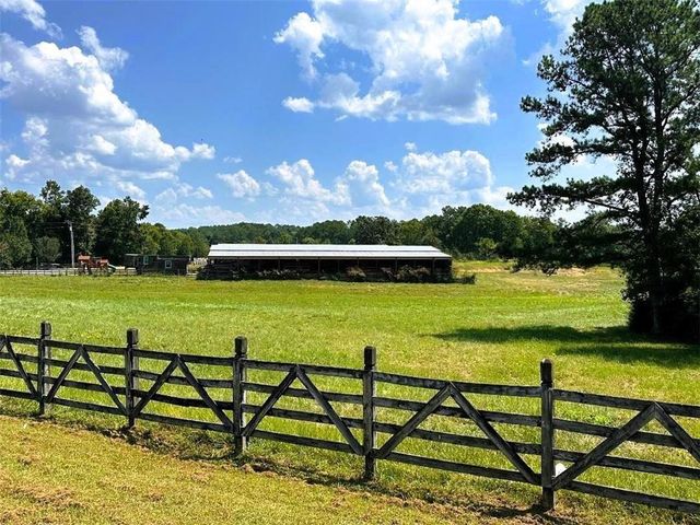 3746 Maple Grove Church Road, Resaca, GA 30735