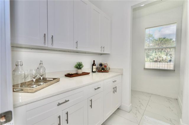 233 39th AVE NE, Naples, FL 34120