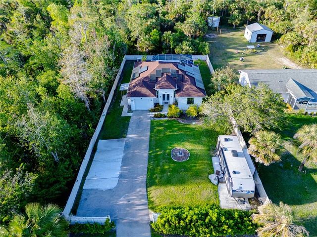 233 39th AVE NE, Naples, FL 34120