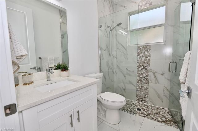 233 39th AVE NE, Naples, FL 34120