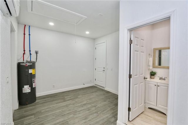 233 39th AVE NE, Naples, FL 34120