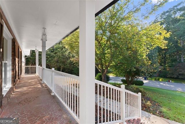 1492 Burns Drive NE, Gainesville, GA 30501