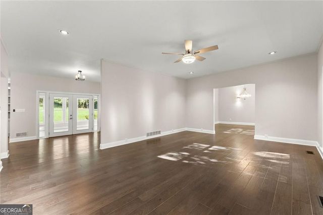 1492 Burns Drive NE, Gainesville, GA 30501