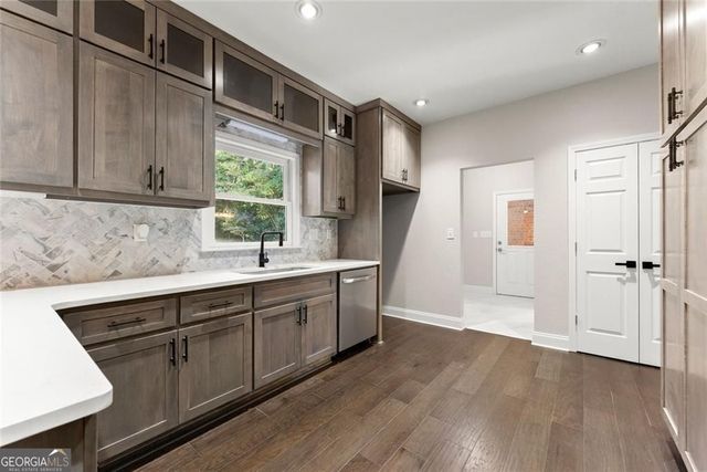 1492 Burns Drive NE, Gainesville, GA 30501