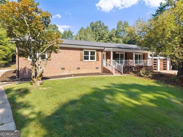 1492 Burns Drive NE, Gainesville, GA 30501