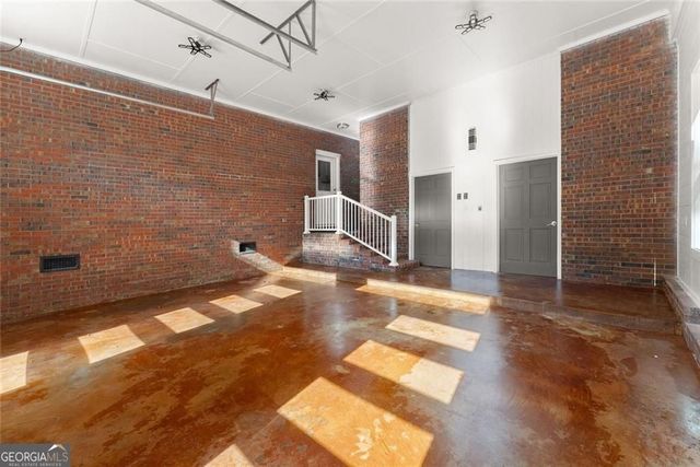 1492 Burns Drive NE, Gainesville, GA 30501