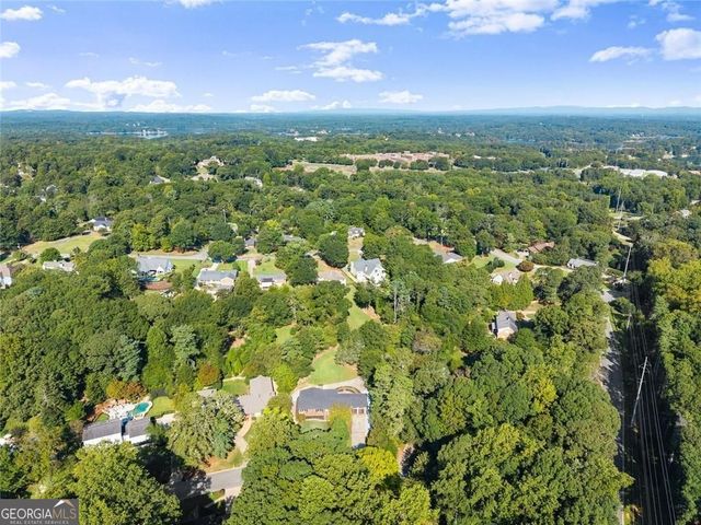 1492 Burns Drive NE, Gainesville, GA 30501
