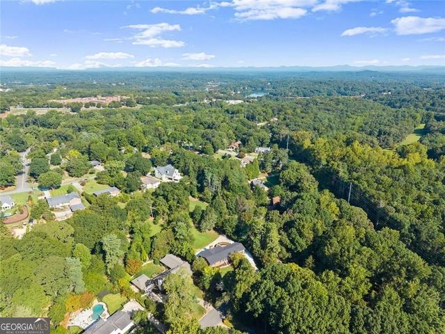1492 Burns Drive NE, Gainesville, GA 30501