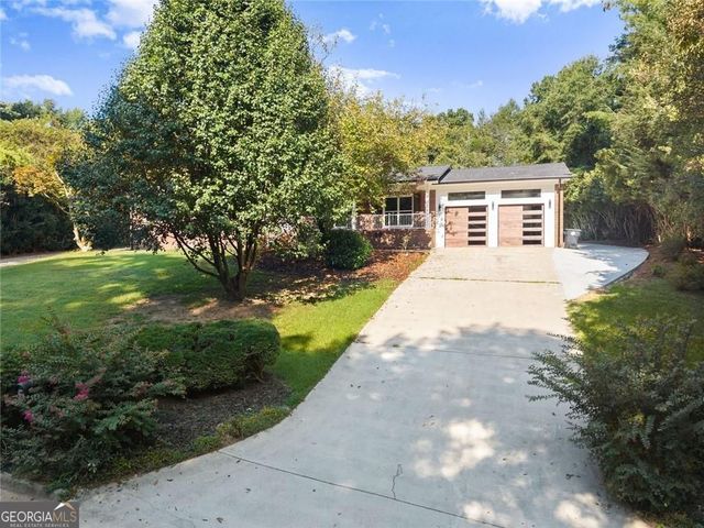 1492 Burns Drive NE, Gainesville, GA 30501