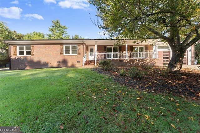 1492 Burns Drive NE, Gainesville, GA 30501