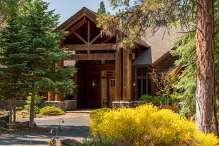 16921 Lady Caroline Drive, Sisters, OR 97759