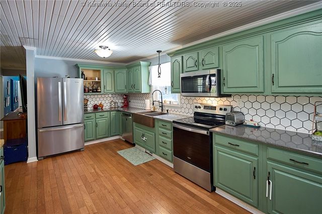 2384 Scary Creek Road, Scott Depot, WV 25560