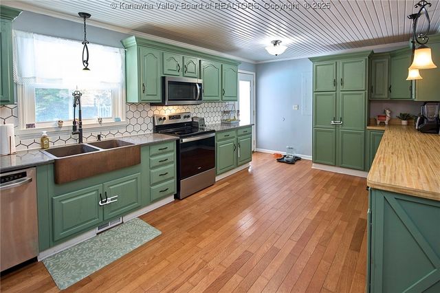 2384 Scary Creek Road, Scott Depot, WV 25560