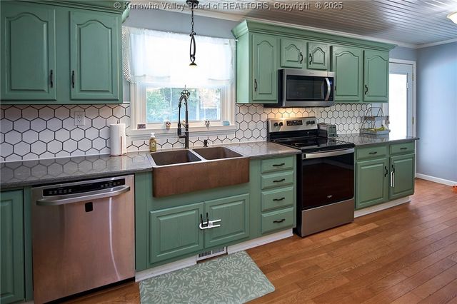 2384 Scary Creek Road, Scott Depot, WV 25560