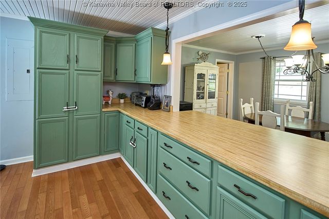 2384 Scary Creek Road, Scott Depot, WV 25560